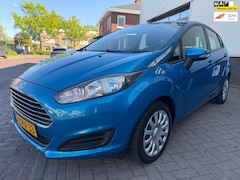 Ford Fiesta - 1.0 Style/Airco/2e eigenaar/Aux/Elek-pakket/Dealer-onderhouden/Trekhaak