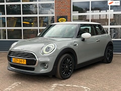 MINI Cooper - 1.5 Chili, navi, 1/2 leder, pano dak, cruise, automaat