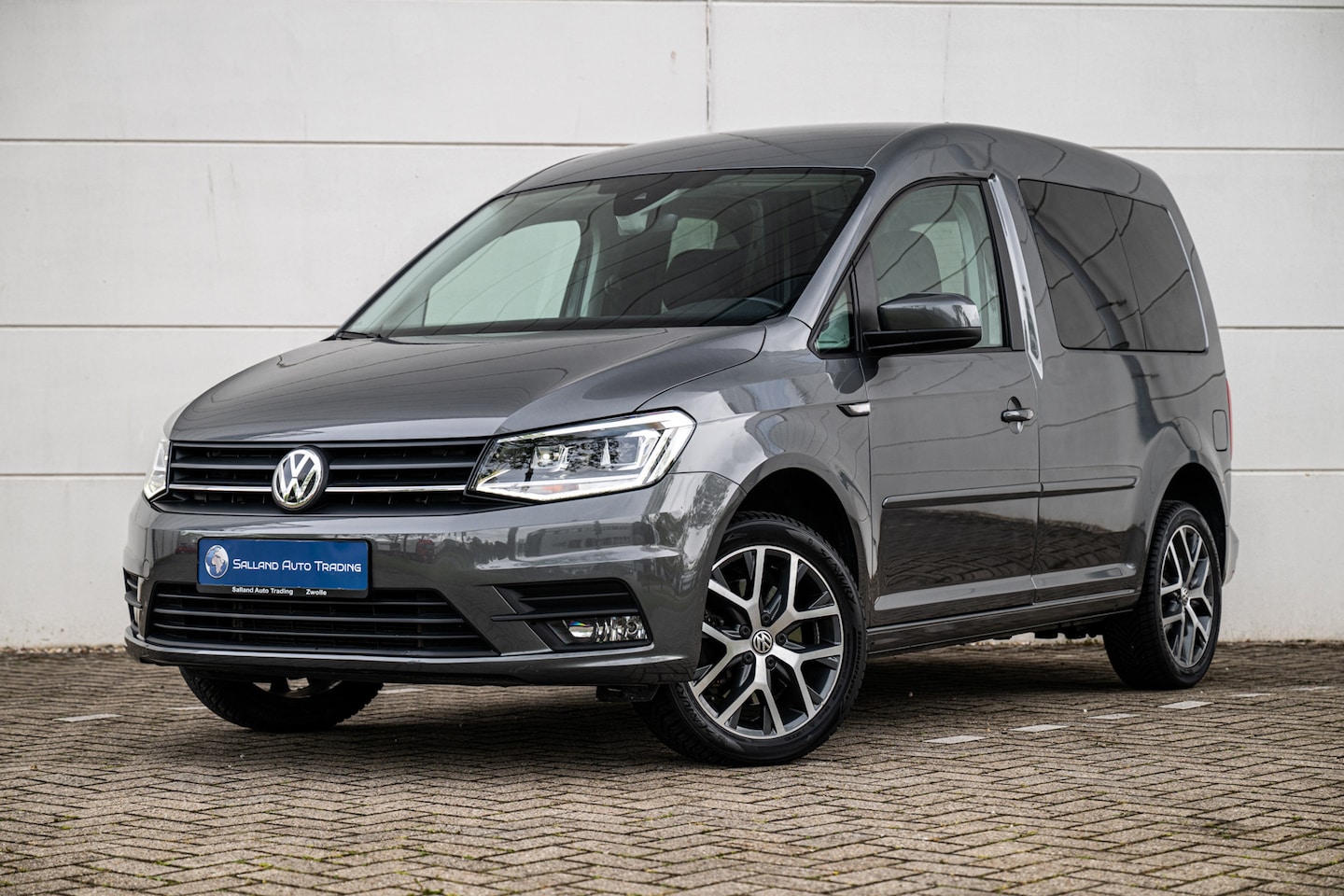 Volkswagen Caddy - 1.4 TSI 130pk DSG L1 Highline |ACC|Xenon|Navi|Carplay| - AutoWereld.nl