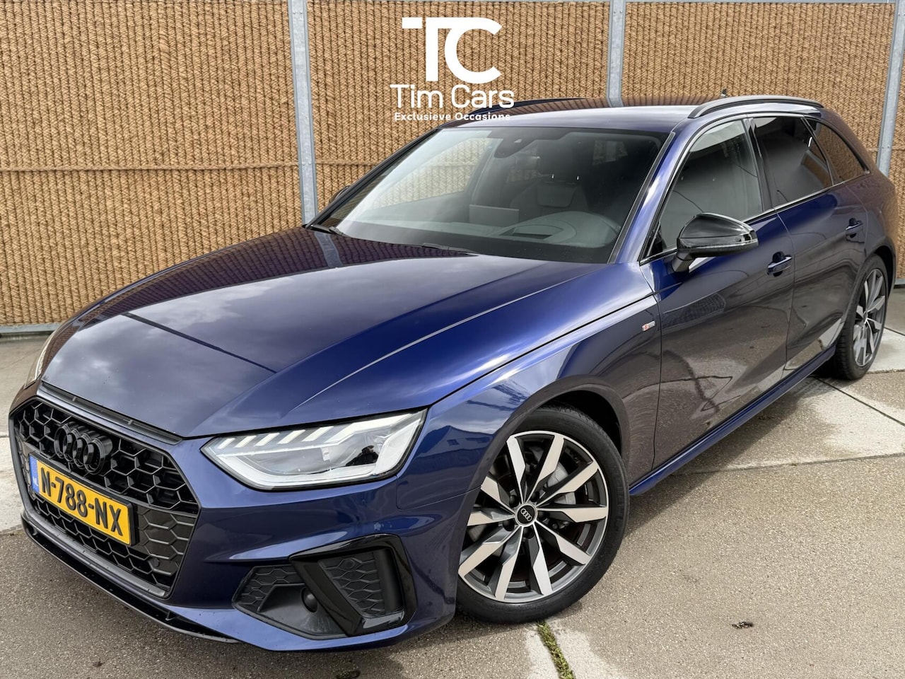 Audi A4 Avant - 40 TFSI S edition Competition 204pk Automaat | Stoelverwarming | Head-up display | Bang&Ol - AutoWereld.nl