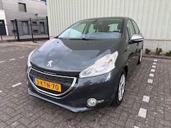 Peugeot 208 - 1.2 VTi Urban Soul|Netjes onderhouden|Clima|Trekhaak