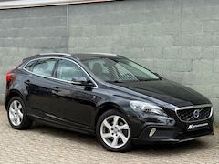 Volvo V40 Cross Country - 1.6 D2 Ocean Race Automaat | Pano | Memory | Camera | Leer | Stoelverwarming | Trekhaak |