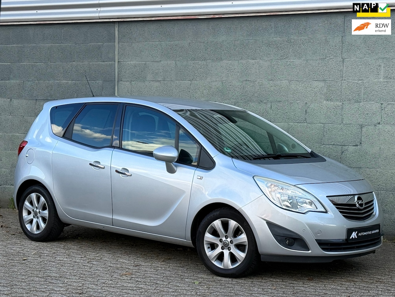 Opel Meriva - 1.7 CDTi Cosmo | 2e Eigenaar | Automaat | Stoelverwarming | Leer | Cruise | Park Sensor | - AutoWereld.nl