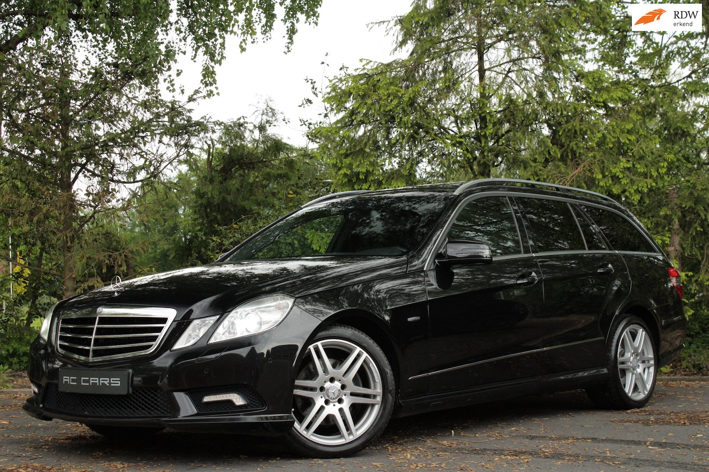 Mercedes-Benz E-klasse Estate - 350 AMG - Youngtimer/Pano/Vol! - AutoWereld.nl
