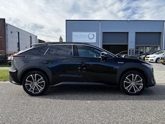 Toyota bZ4X - Premium 4WD 71 kWh 3 FASE MEEST LUXE 4WD ALLE OPTIES TREKHAAK ORG NL EERSTE EIGENAAR BTW
