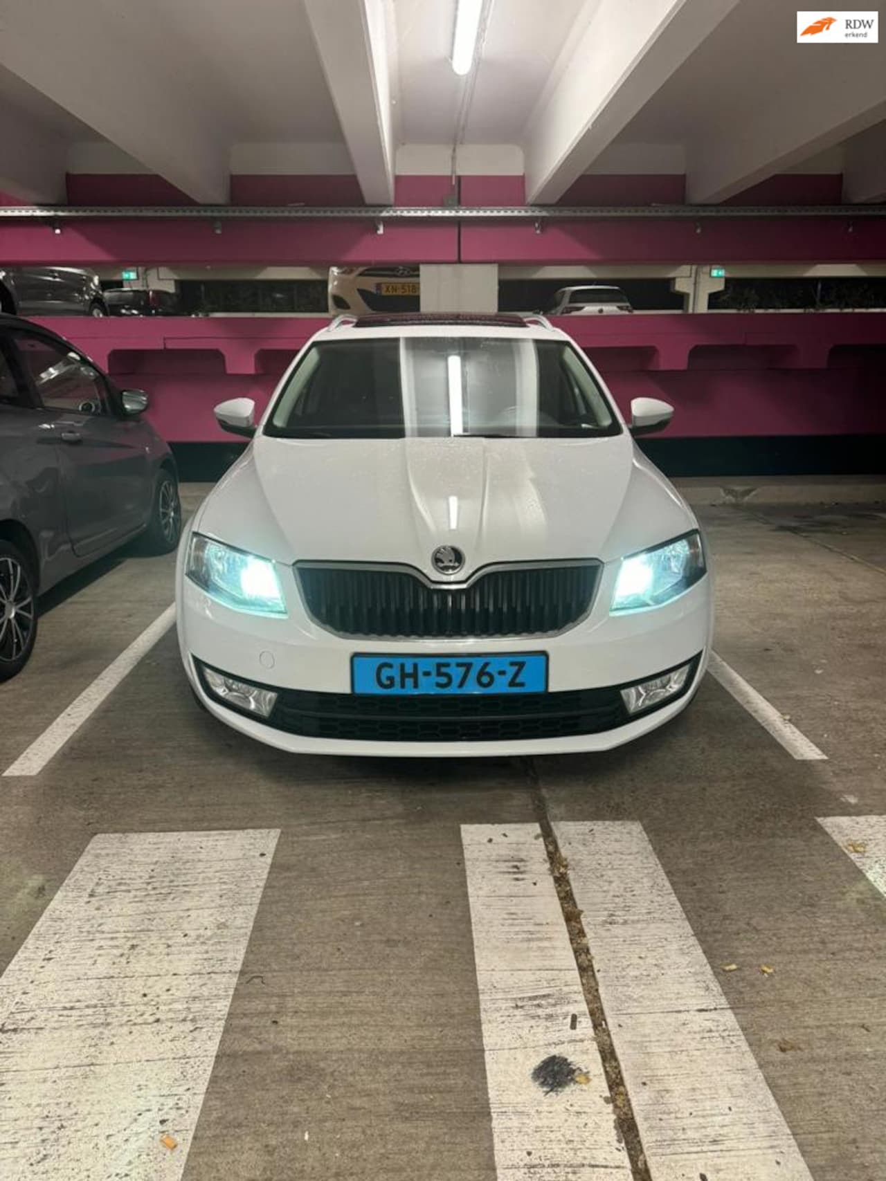 Skoda Octavia Combi - 1.6 TDI Ambition Businessline 1.6 TDI Ambition Businessline - AutoWereld.nl