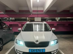 Skoda Octavia Combi - 1.6 TDI Ambition Businessline