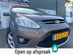 Ford C-Max - 1.6 EcoBoost Titanium van 2de Eig met parkeersensoren en trekhaak en navigatie en bluetoot
