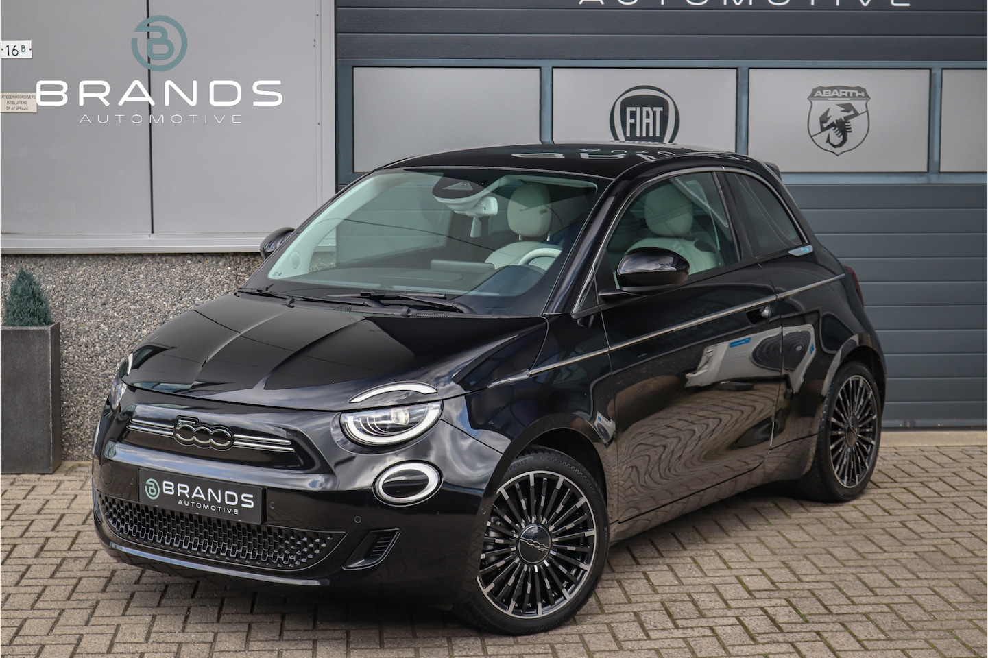 Fiat 500e - La Prima by Bocelli 42 kWh 1e eig Full option JBL audio Garantie - AutoWereld.nl