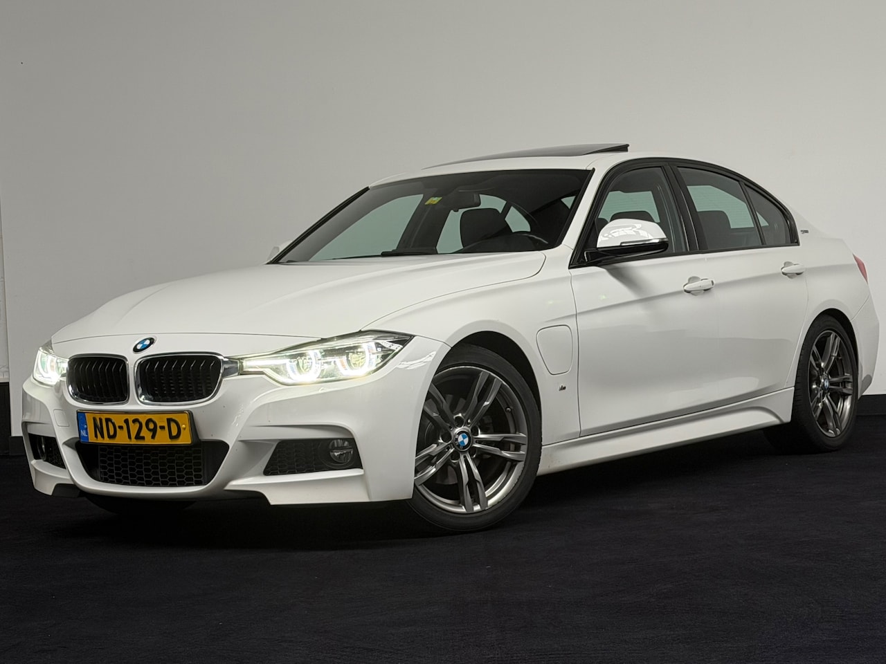 BMW 3-serie - 330e High Executive M Sport Open dak Automaat NAP - AutoWereld.nl