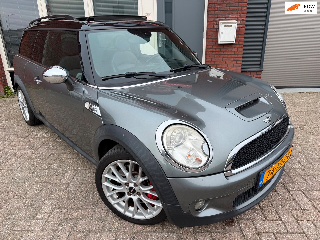 MINI Clubman - Mini 1.6 John Cooper Works Chili / Pano / Leder / Navi / PDC / Cruise - AutoWereld.nl