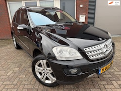 Mercedes-Benz M-klasse - 500 / Pano / Leder / Navi / PDC / Clima / Cruise / LM / AMG