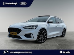 Ford Focus Wagon - 1.5 EcoBoost ST Line Business Panoramadak - Winter Pack - Parkeersensoren - Cruise Control