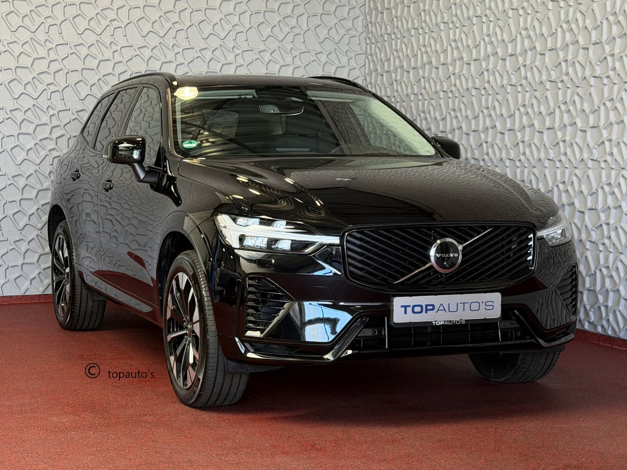 Volvo XC60 - 2.0 T6 AWD ULTRA DARK NW MODEL ELEK.TREKHAAK HARMAN KARDON HEADUP 360.CAM LEER SCHUIFDAK P - AutoWereld.nl