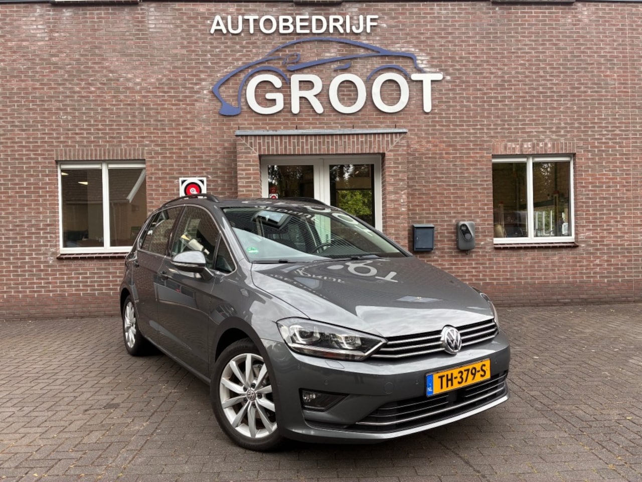 Volkswagen Golf Sportsvan - 1.4 TSI 150PK HIGHLINE! AUTOMAAT/TREKHAAK/CAMERA/ADAP.CRUISE - AutoWereld.nl