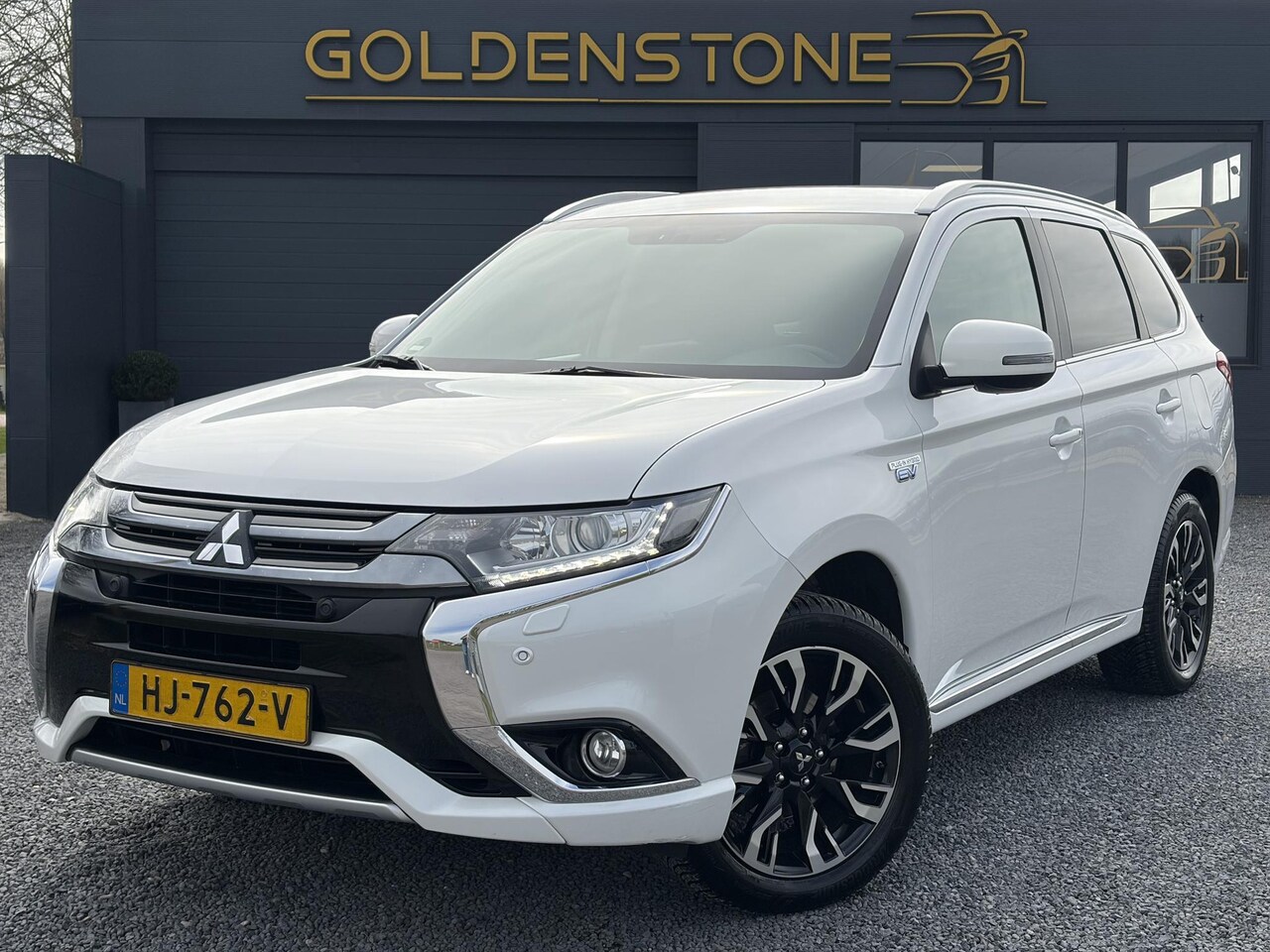 Mitsubishi Outlander - 2.0 PHEV Executive Edition 2e Eigenaar,Navi,Camera,Afn.Trekhaak,Stoelverw.Alcantara-Leder, - AutoWereld.nl