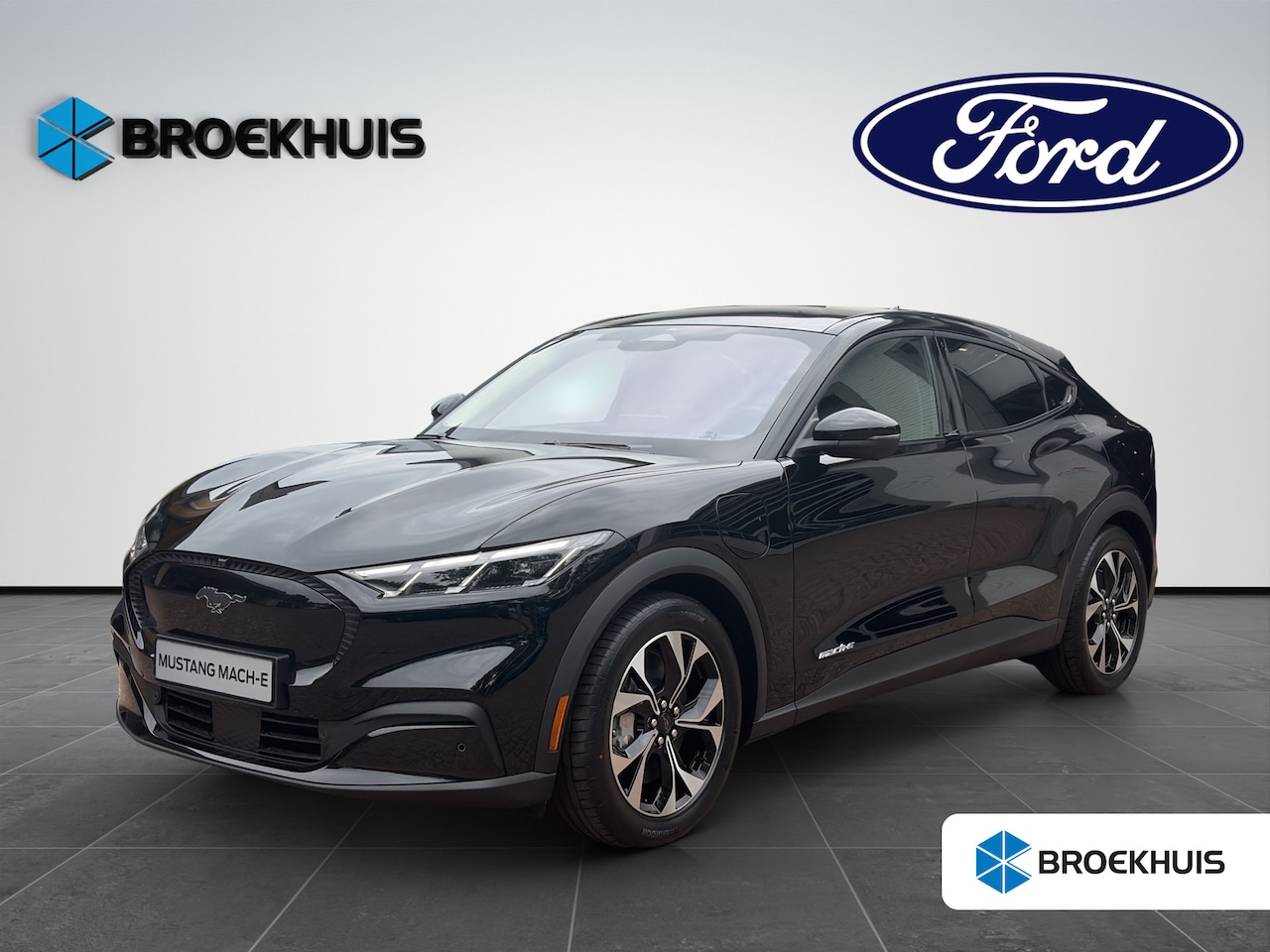 Ford Mustang Mach-E - Standard RWD 75 kWh | Technology Pack + | Pano | Options 2,99% | direct leverbaar ! | Warm - AutoWereld.nl
