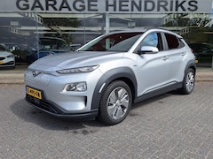 Hyundai Kona Electric - EV Fashion 64 kWh | SOH: 94, 3% | 3 fase | Warmtepomp | Trekhaak | Camera | Adaptive CC |