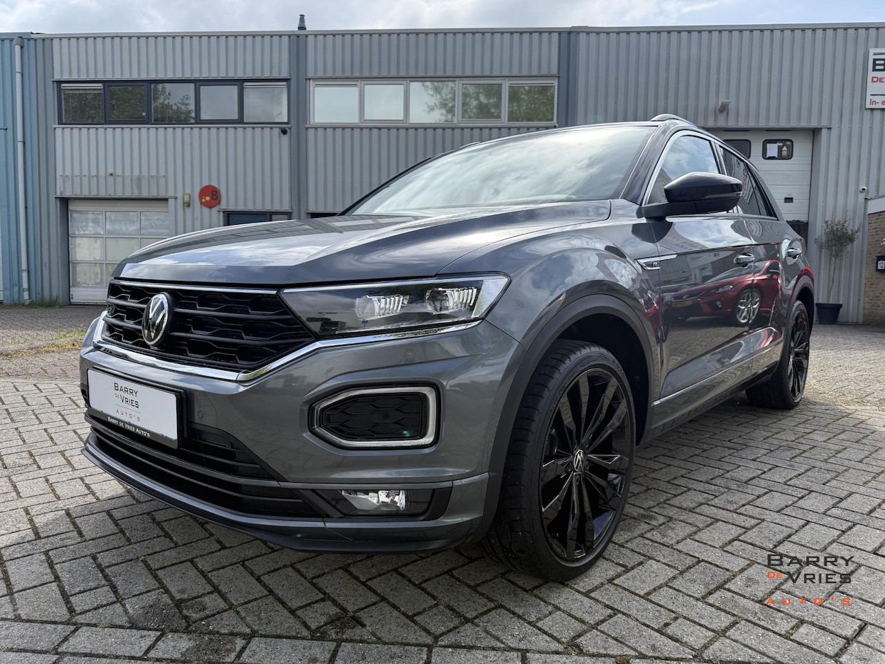 Volkswagen T-Roc - 1.5 TSI Sport Business R | Afneembare Trekhaak | Adaptieve Cruisecontrol | Digitaal Dashbo - AutoWereld.nl