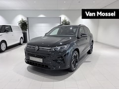 Volkswagen Tiguan - 1.5 eHybrid R-Line Edition | 204PK | Automaat | Trekhaak | Panoramaschuif-kanteldak | Blac