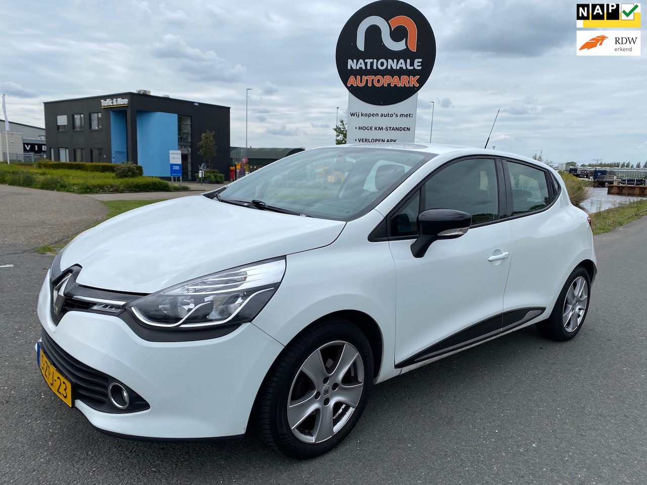 Renault Clio - 2012 * 0.9 TCe Expression * LMV * AIRCO * ELEC. RAMEN - AutoWereld.nl