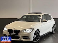 BMW 1-serie - M135i M-Performance FULL|H&K|Camera|Keyless|Schuifdak|Leder|