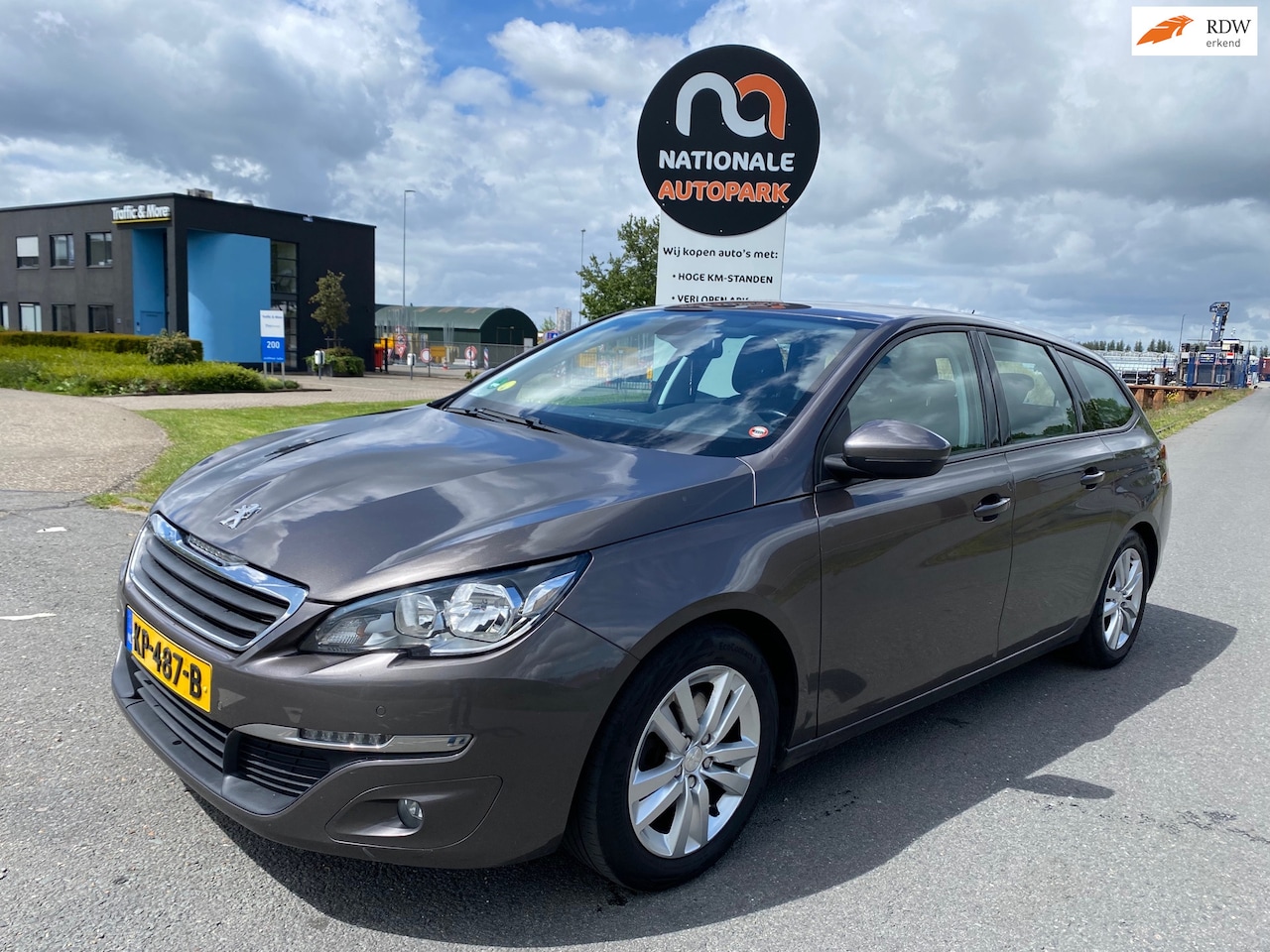 Peugeot 308 SW - 2015 * 2.0 BlueHDI Allure * AIRCO * ELEC. RAMEN * LMV * - AutoWereld.nl