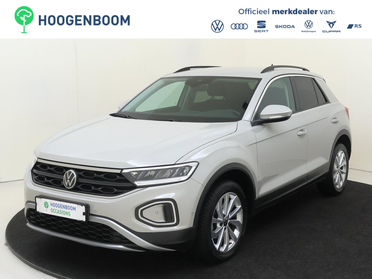Volkswagen T-Roc - 1.0 TSI Life | Keyless | Parkeerassistent | Adaptieve cruise control | Achteruitrijcamera - AutoWereld.nl