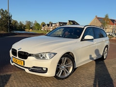 BMW 3-serie Touring - 320d EfficientDynamics Edition High Executive Upgr High executive / Sportline / HUD. BMW 3-Serie 2.0 320D