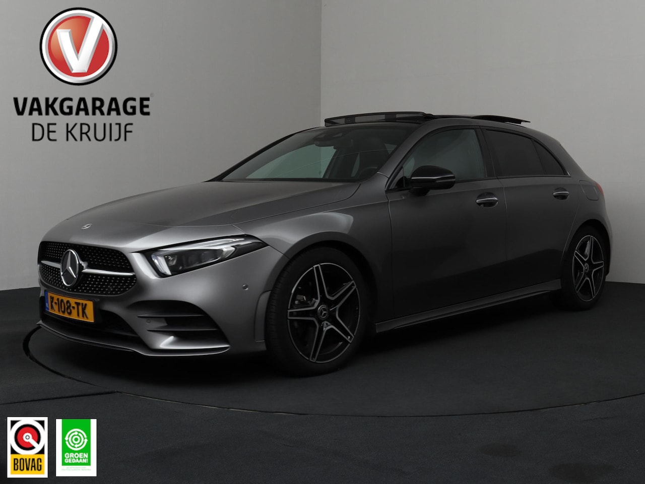 Mercedes-Benz A-klasse - 180 Business Solution AMG | Panoramadak | Camera | LED | Burmester! - AutoWereld.nl