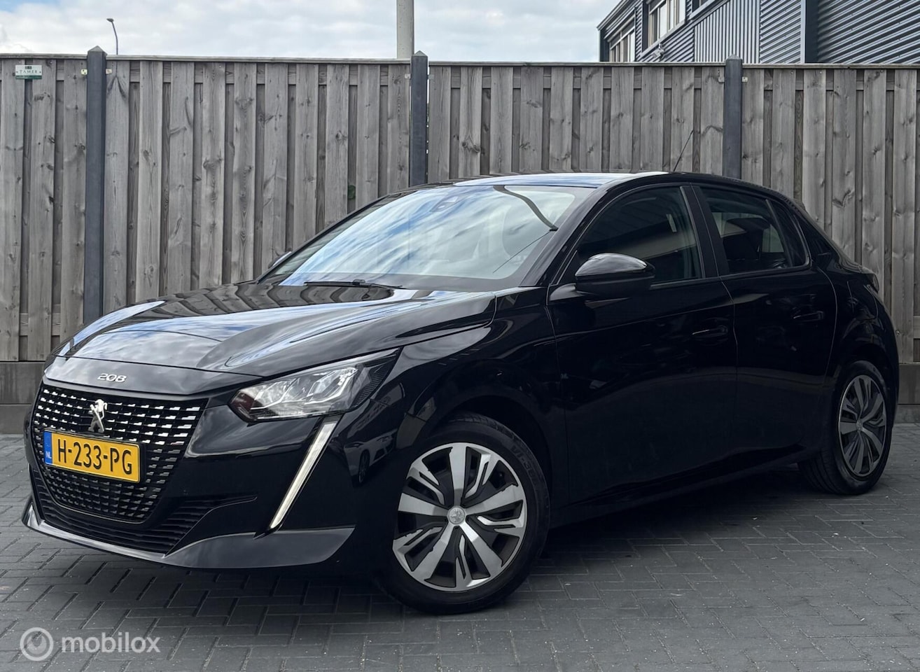 Peugeot 208 - 1.2 PureTech Blue Lease Active/CARPLAY/NAVI/NAP/ - AutoWereld.nl