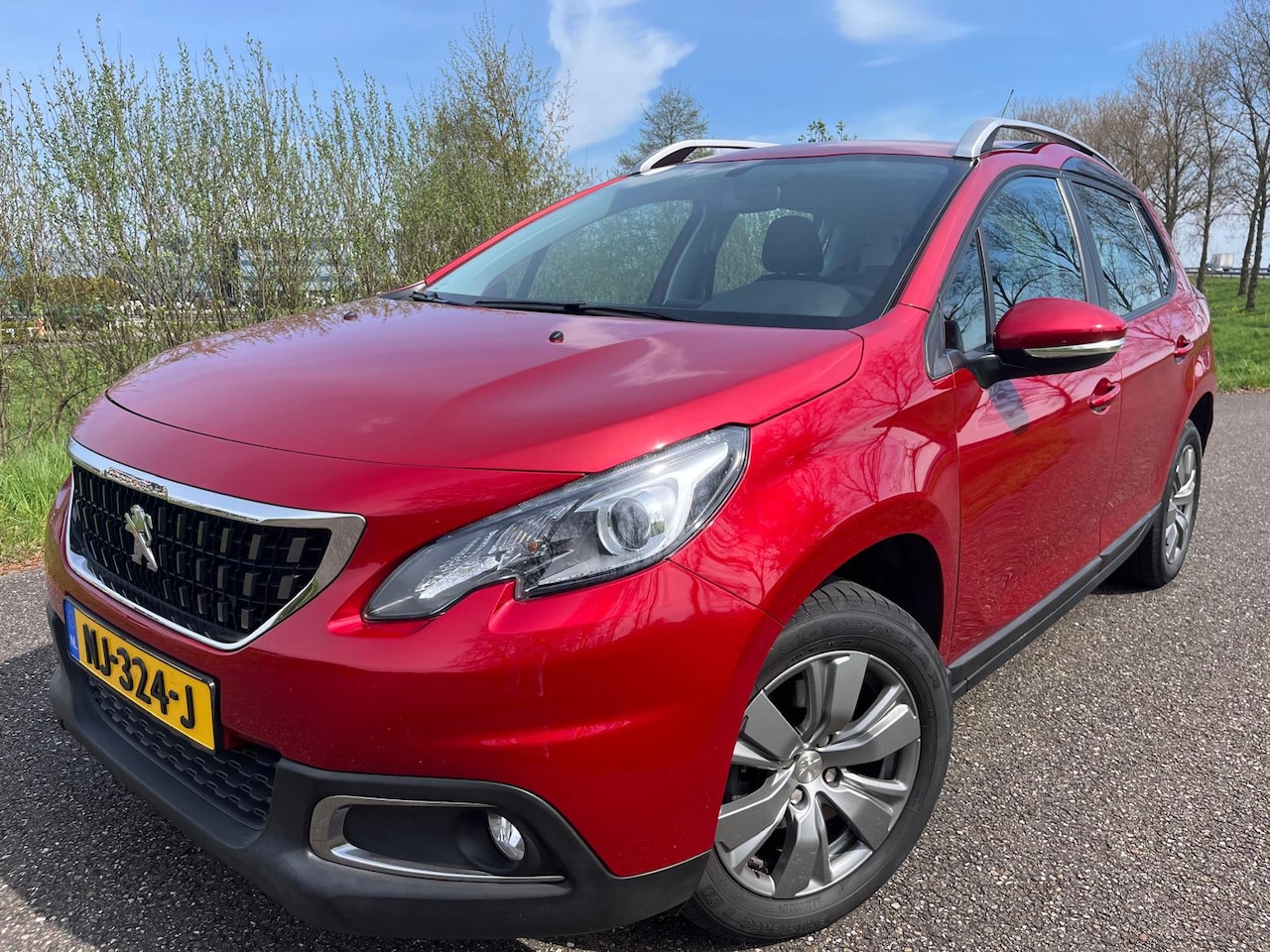 Peugeot 2008 - 1.2 PureTech Active | Vol. Automaat | Zeer lage km's - AutoWereld.nl
