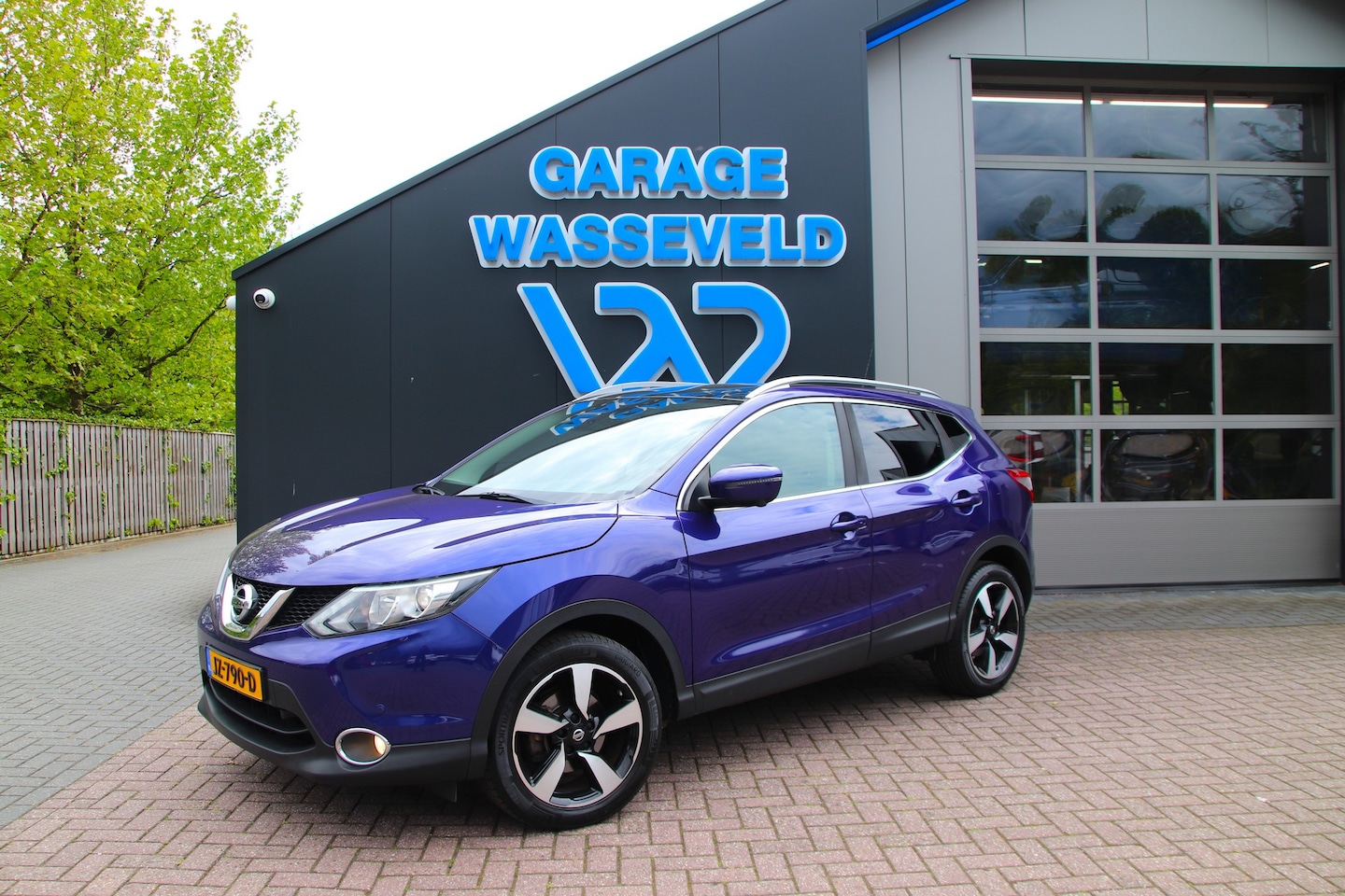 Nissan Qashqai - 1.2 Tekna Camera/Stoelverw/Pano/Navi/Cruise - AutoWereld.nl