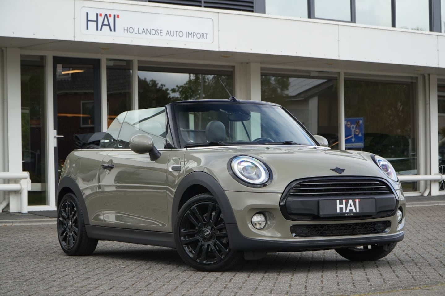MINI Cabrio - Mini 1.5 One Chili I Leder I Navi I CarPlay I - AutoWereld.nl