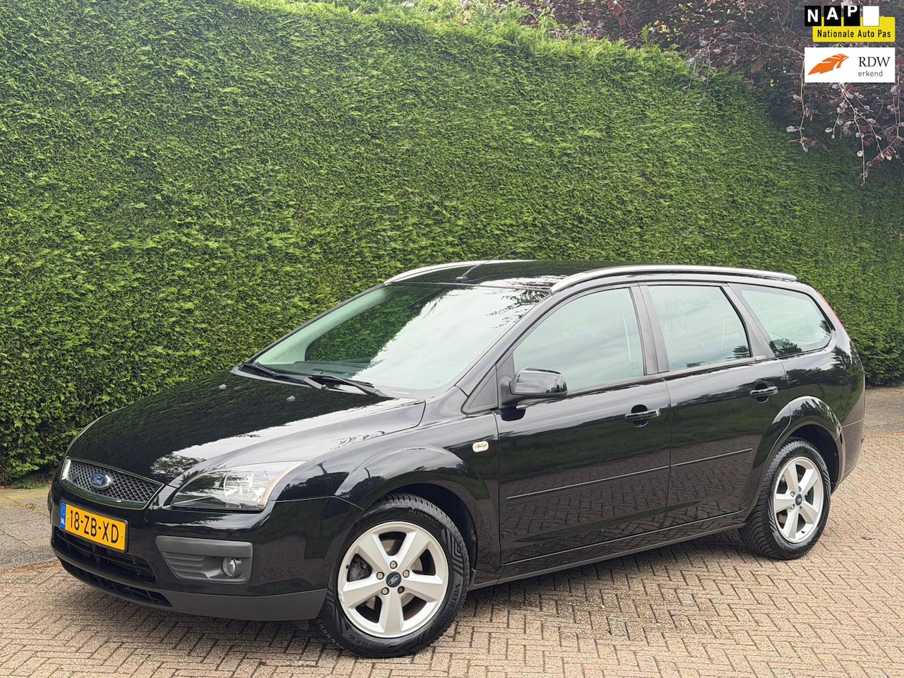 Ford Focus Wagon - 1.8-16V Ambiente Flexifuel /AIRCO/CRUISE/PDC/S-VRWRMNG/RIJDTSUPER!/ - AutoWereld.nl