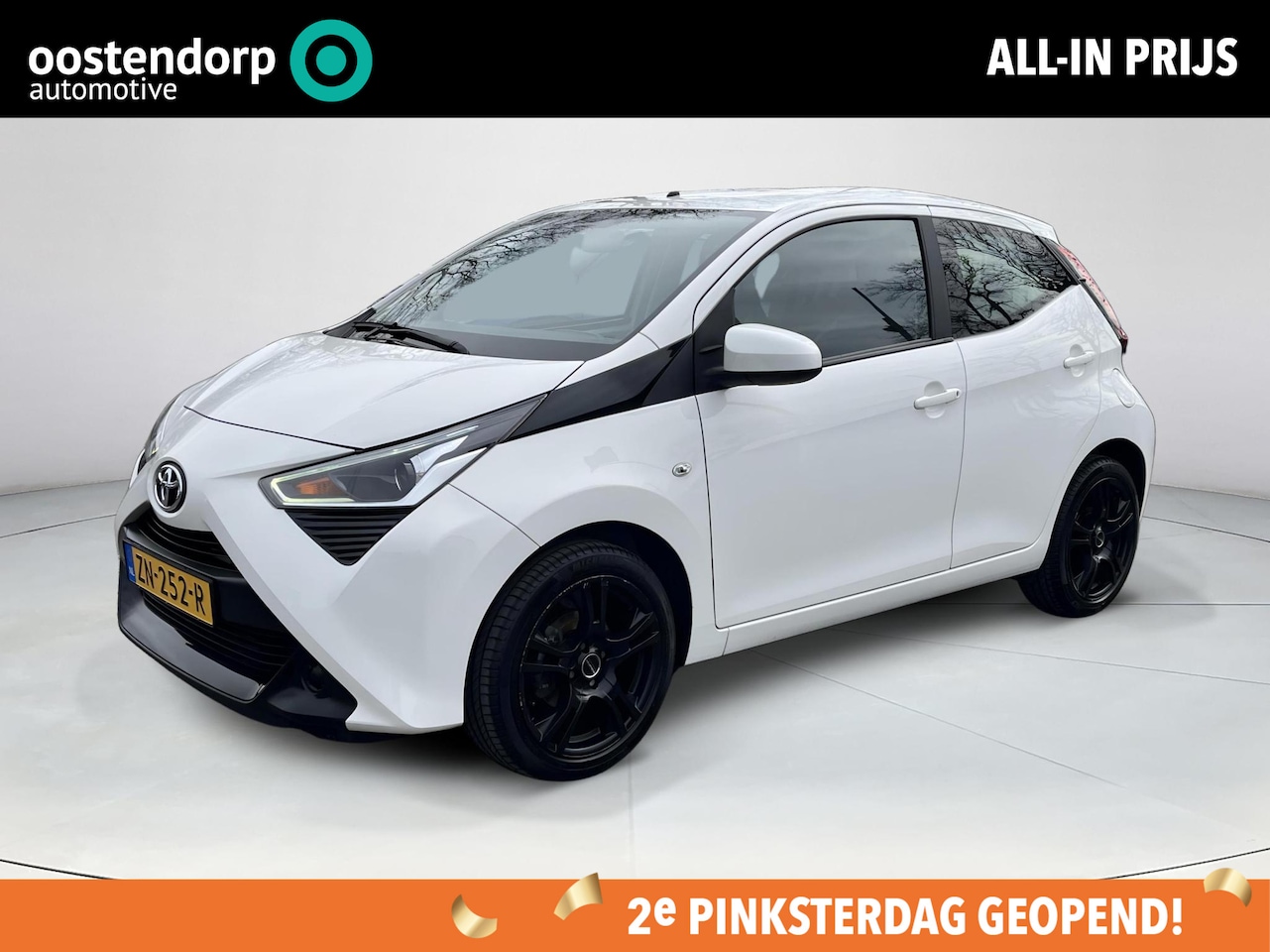 Toyota Aygo - 1.0 VVT-i x-play | 5 deurs | Airconditioning | Parkeercamera | Bluetooth | Licht metalen v - AutoWereld.nl