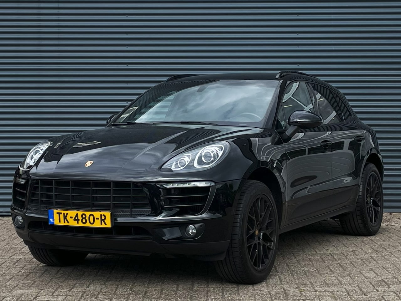 PORSCHE MACAN S
