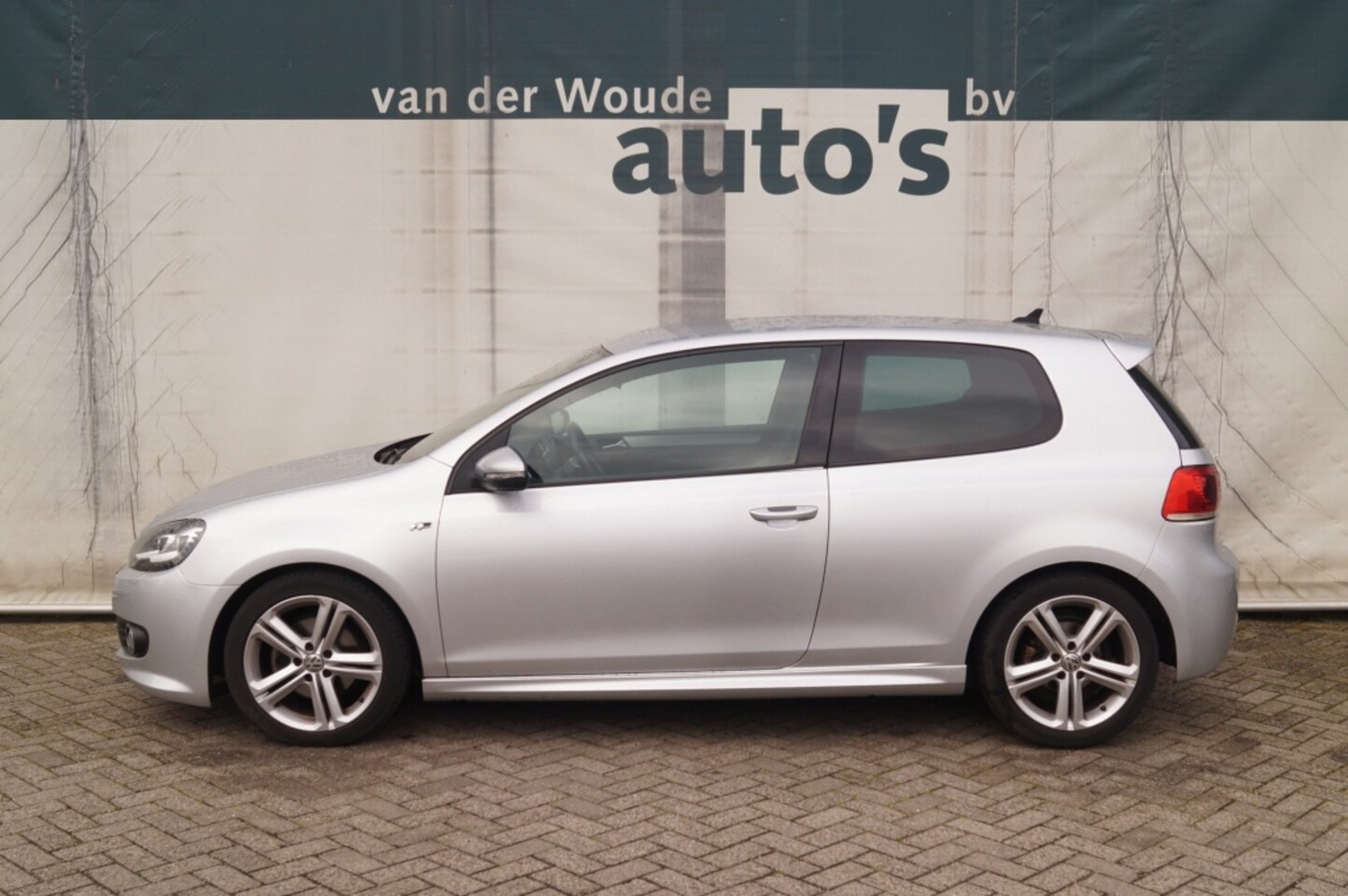 Volkswagen Golf - 1.4 TSI 122pk R-Line Edition -ECC-PDC-CARPLAY- - AutoWereld.nl