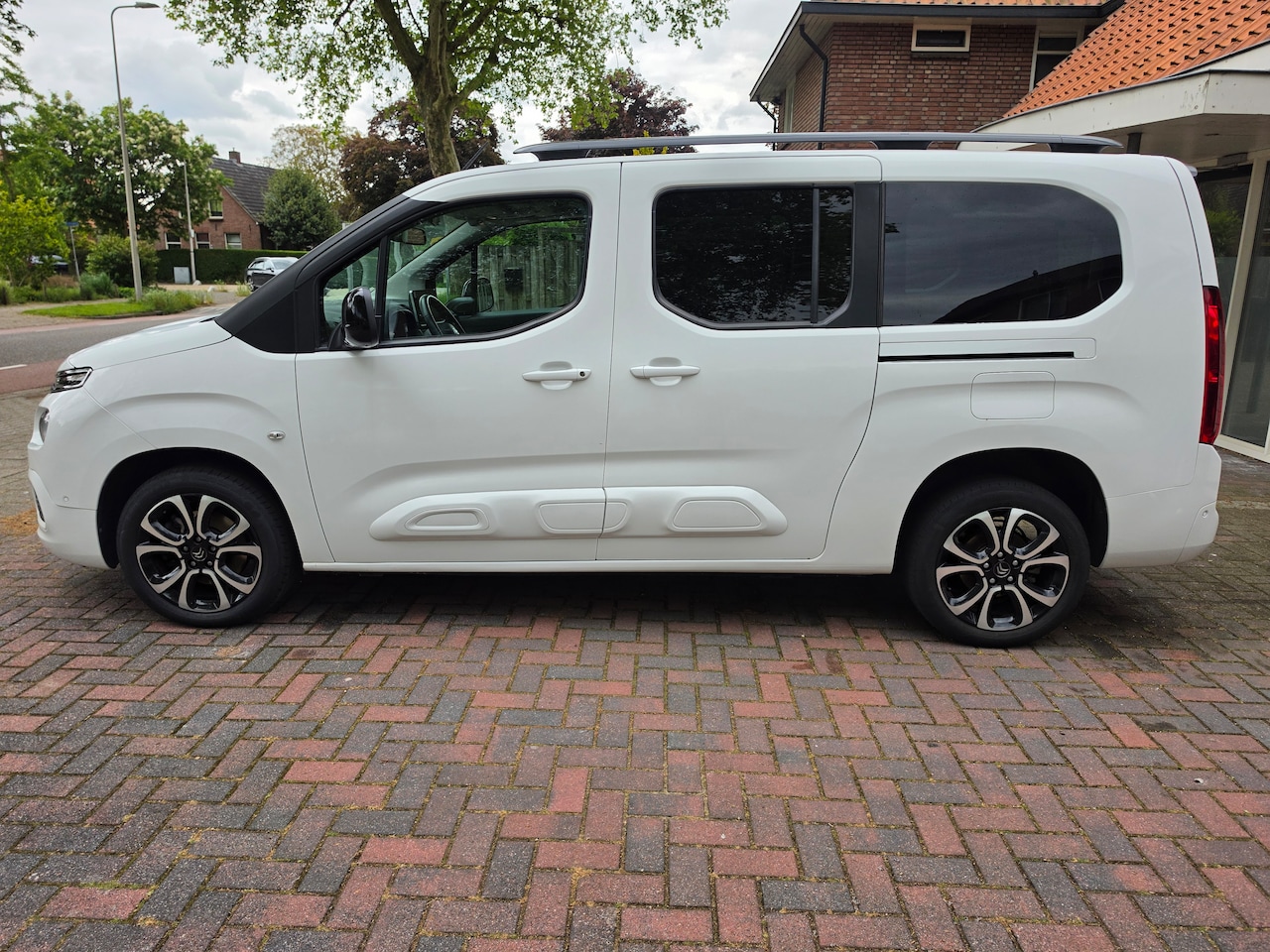 Citroën Berlingo XL - 1.2 PureTech Shine 7p. Turbo - AutoWereld.nl