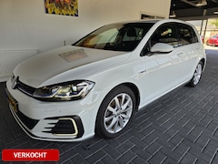 Volkswagen Golf - 1.4 TSI PHEV GTE / Dealer Onderhouden / 43 km elektrisch / Stoelverwarming / LED Koplampen