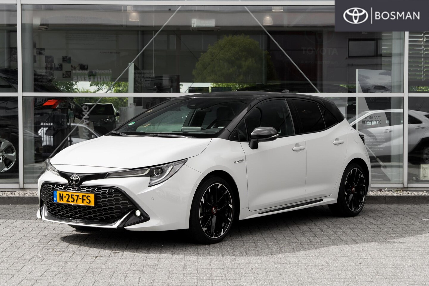 Toyota Corolla - 2.0 Hybrid GR-Sport Plus Afneembare Trekhaak l Dealer onderhouden - AutoWereld.nl