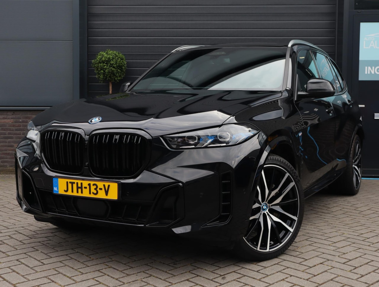BMW X5 - xDrive50e M-sport | Panoramadak | Comfortstoelen | H+K | Lazer | ACC | Stuurverwarming | 3 - AutoWereld.nl
