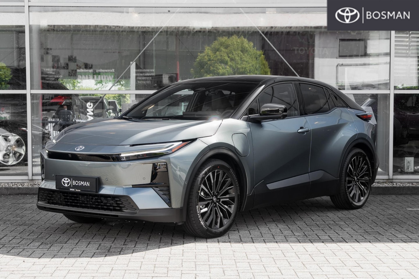 Toyota C-HR - Executive AWD 77 kWh Executive AWD 77 kWh - AutoWereld.nl