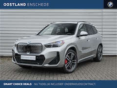 BMW iX1 - eDrive20 M Sport / Trekhaak / Panoramadak / Sportstoelen / Comfort Access / Adaptieve LED