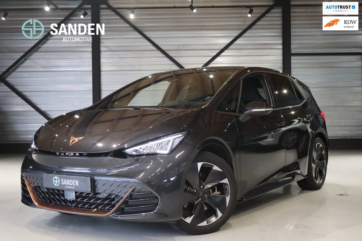 CUPRA Born - Essential 62 kWh|Automaat|LED|DAB|Navi|Stoelverwarming|Virtual Cockpit|19 inch - AutoWereld.nl
