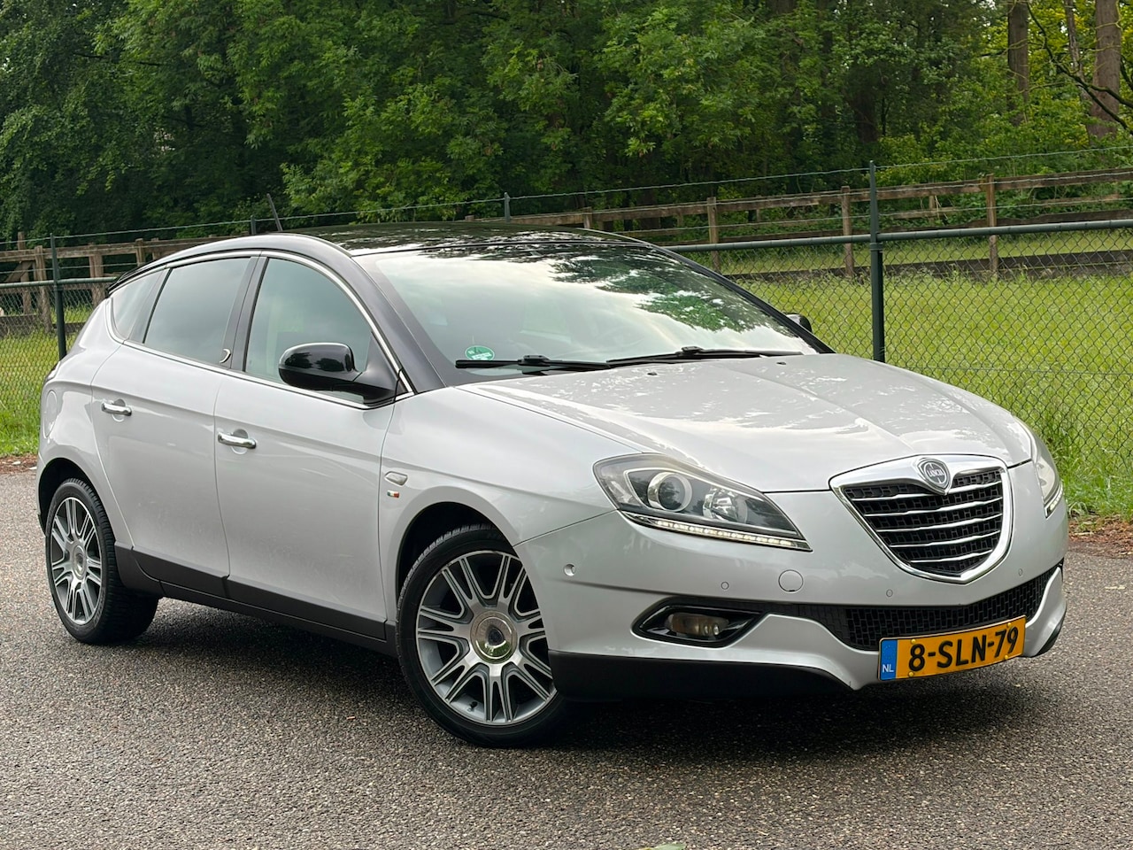 Lancia Delta - 1.4 M.air Platinum /Airco/Navi/Stoelverwarming/ - AutoWereld.nl