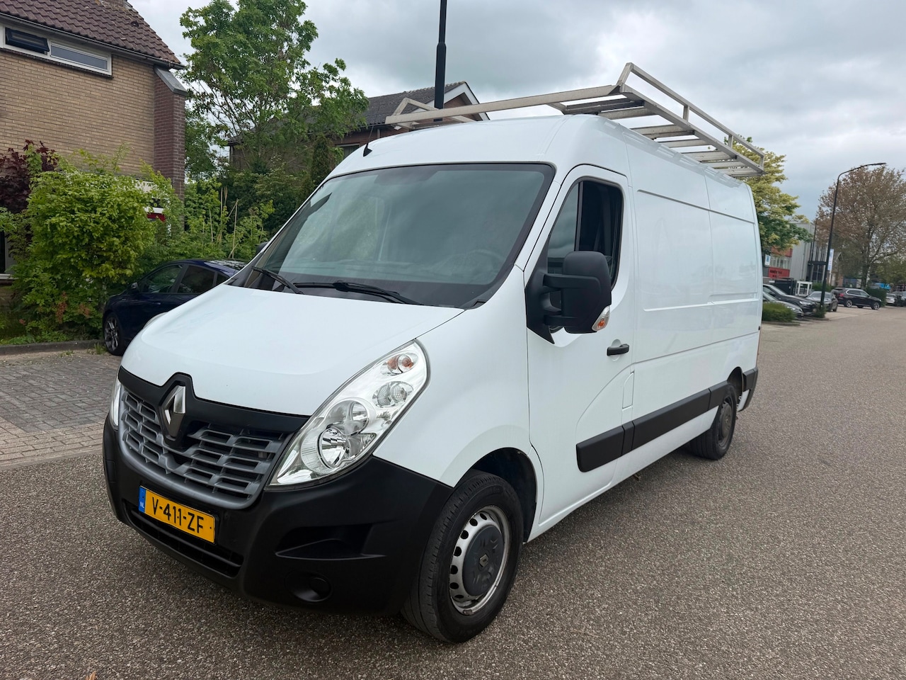 Renault Master - T35 2.3 dCi L2H2 T35 2.3 dCi L2H2 - AutoWereld.nl