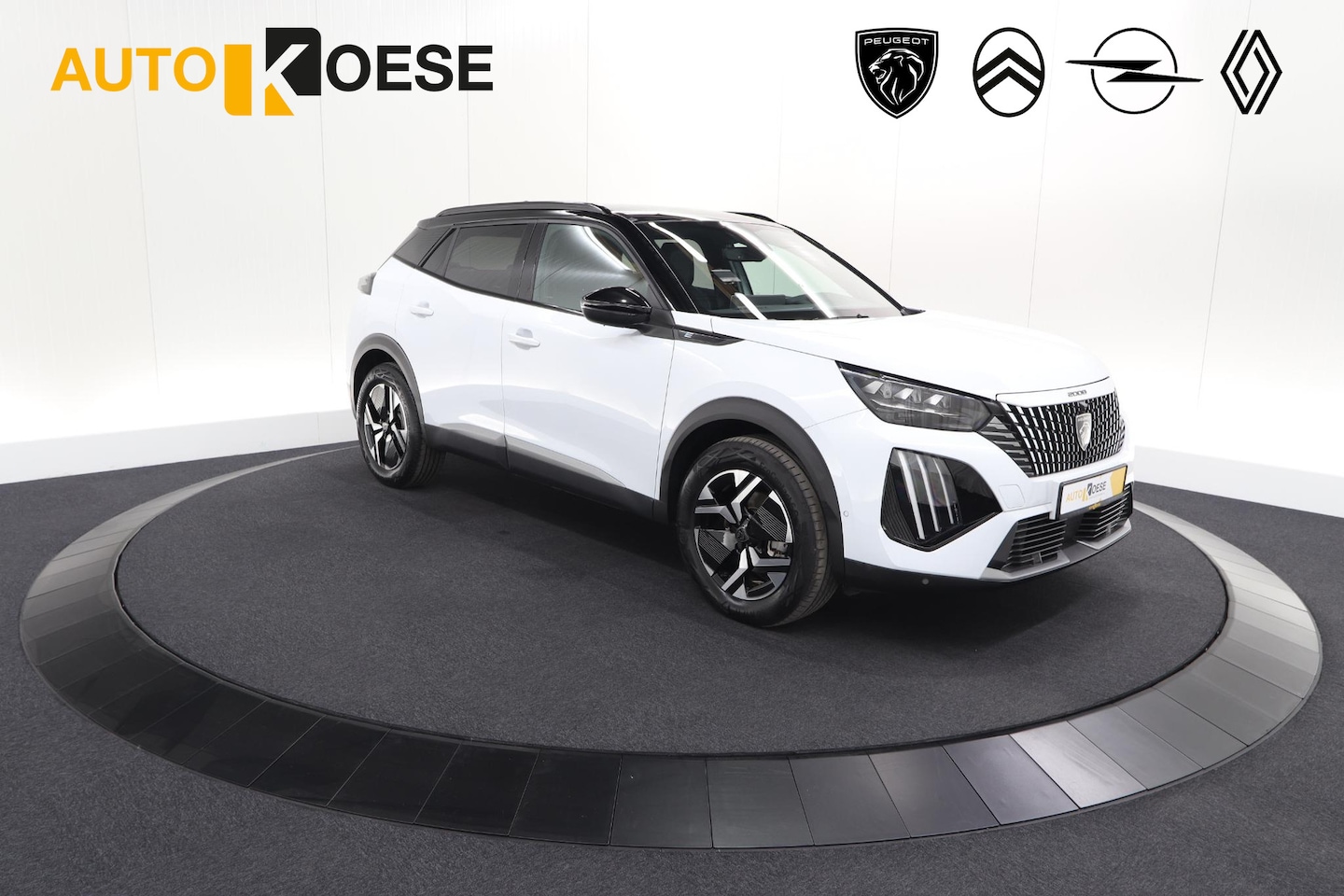 Peugeot e-2008 - EV GT 50 kWh | 11 KW Laadfunctie | 360 Camera | Dodehoekdetectie | Apple Carplay - AutoWereld.nl