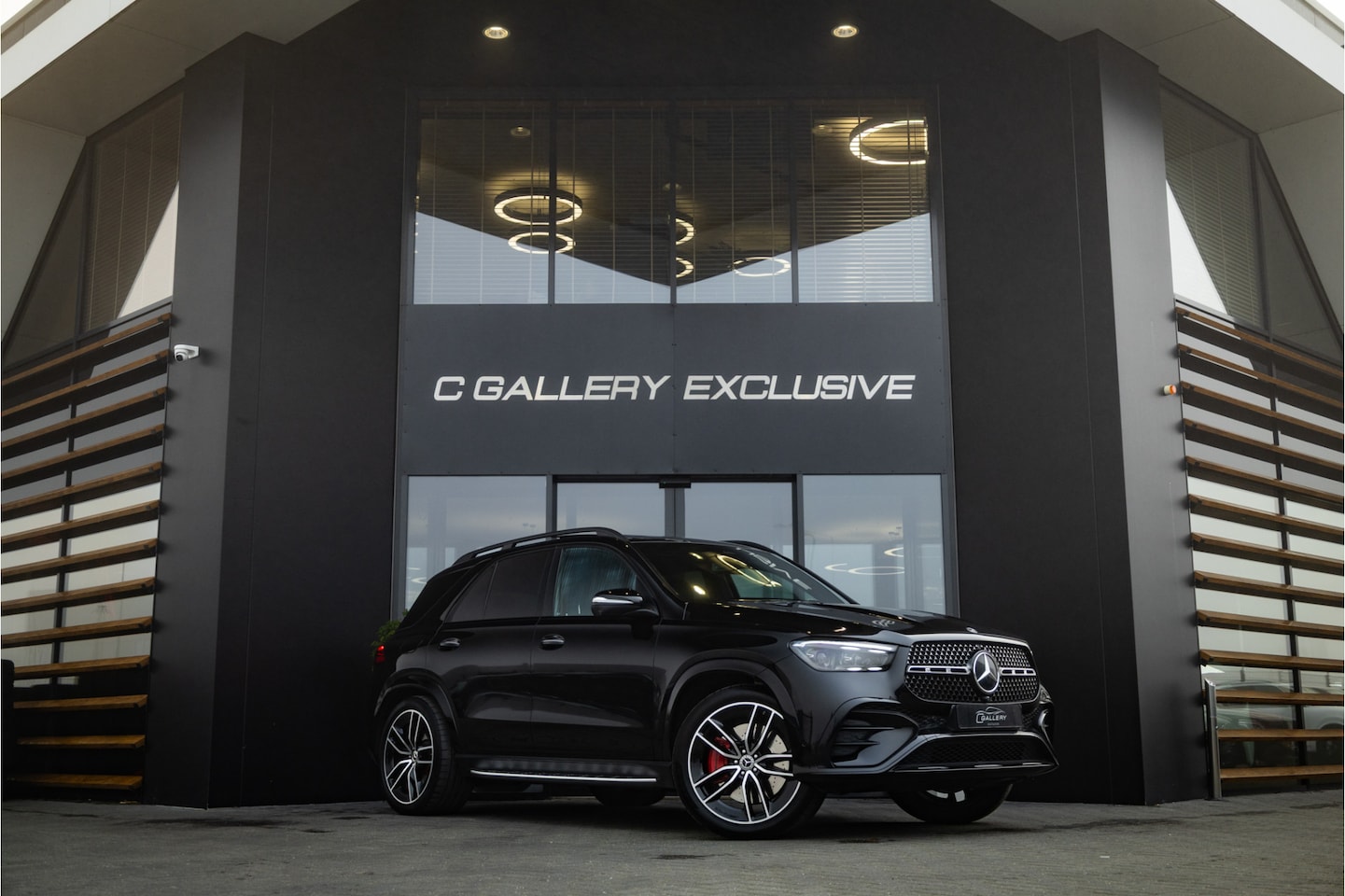 Mercedes-Benz GLE-Klasse - GLE400 e 4MATIC AMG Line - AMG Line | Panorama | Burmester | Memory | Luchtvering - AutoWereld.nl