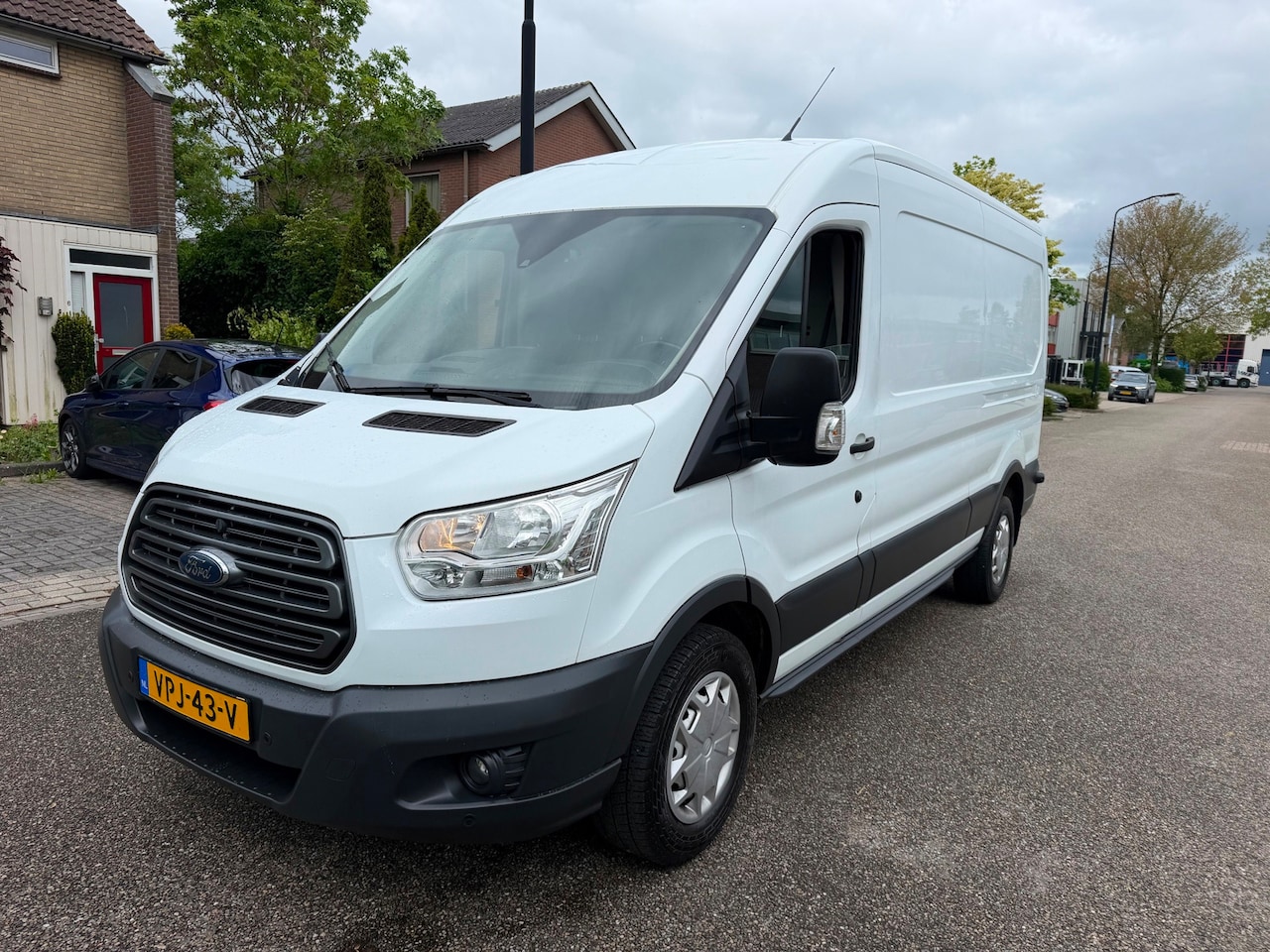 Ford Transit - 350 2.0 TDCI L3H2 Trend 350 2.0 TDCI L3H2 Trend - AutoWereld.nl